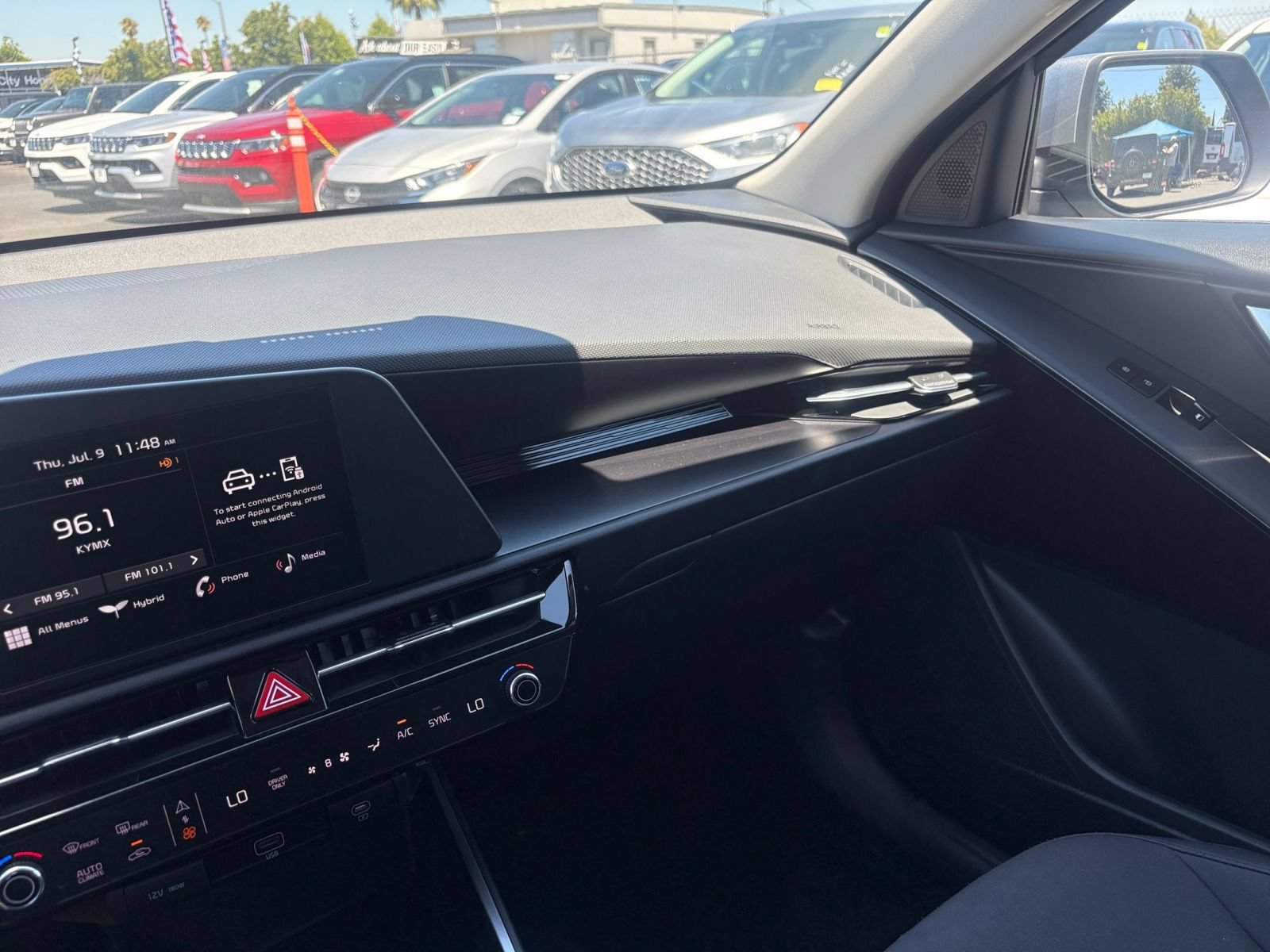 Used 2026 Kia Niro LX FWD image 33