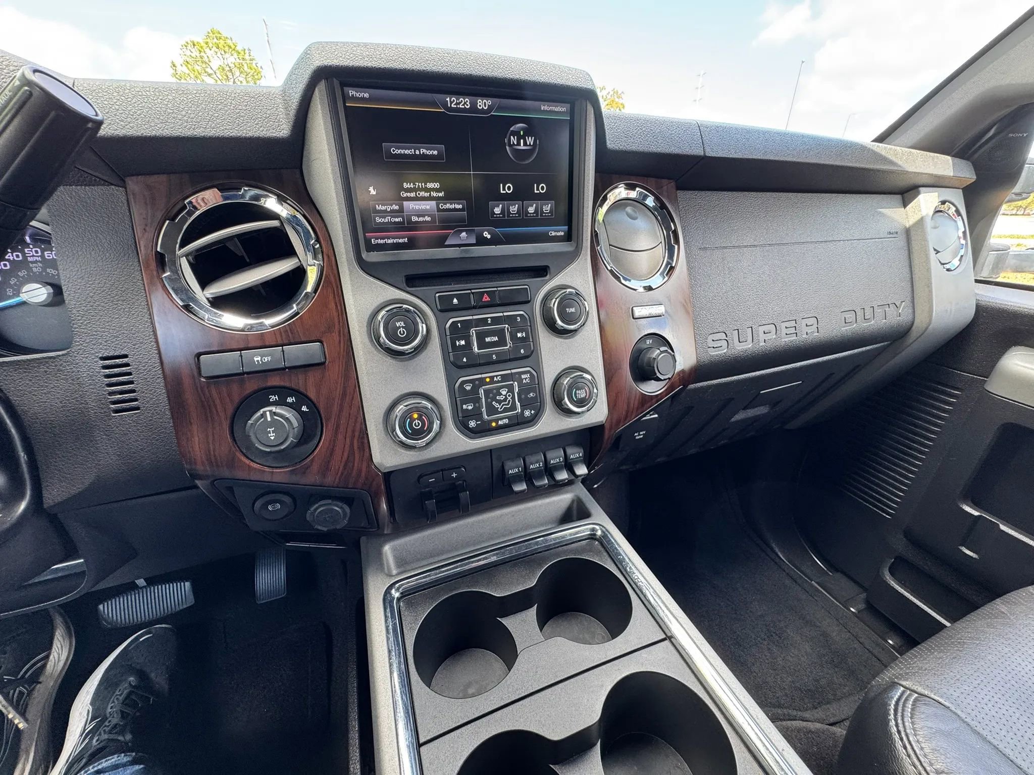 Used 2015 Ford F350 Lariat w/ Chrome Package image 10