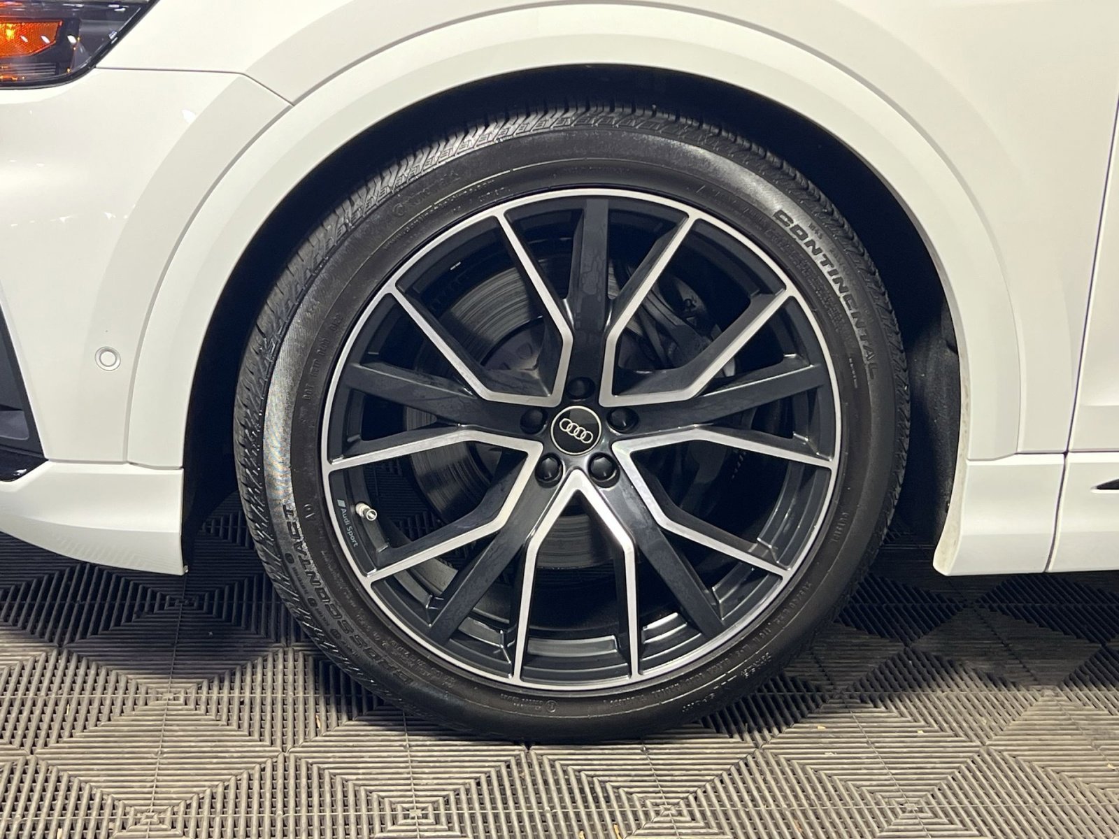 Used 2022 Audi SQ8 Prestige image 12