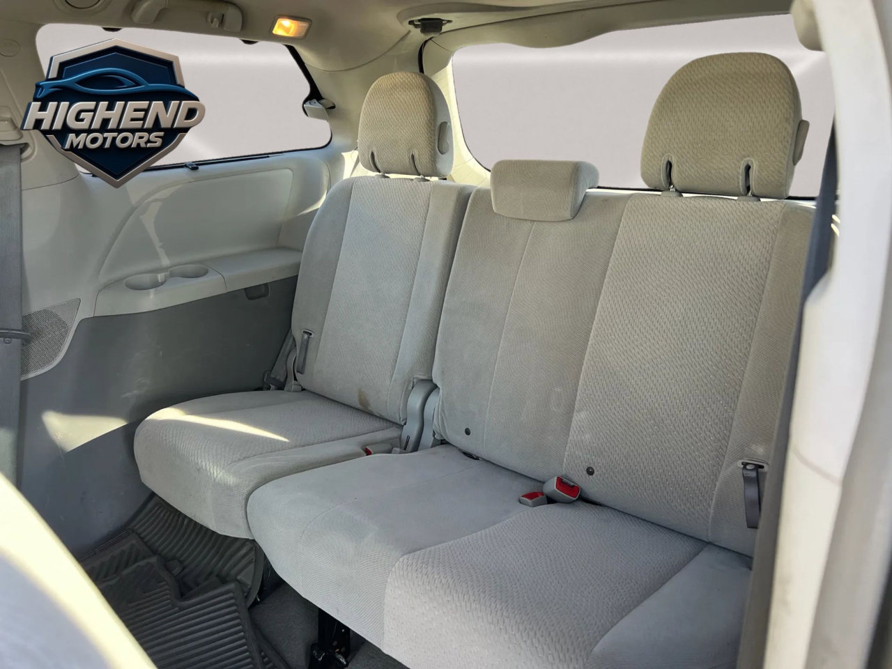 Used 2013 Toyota Sienna LE image 18