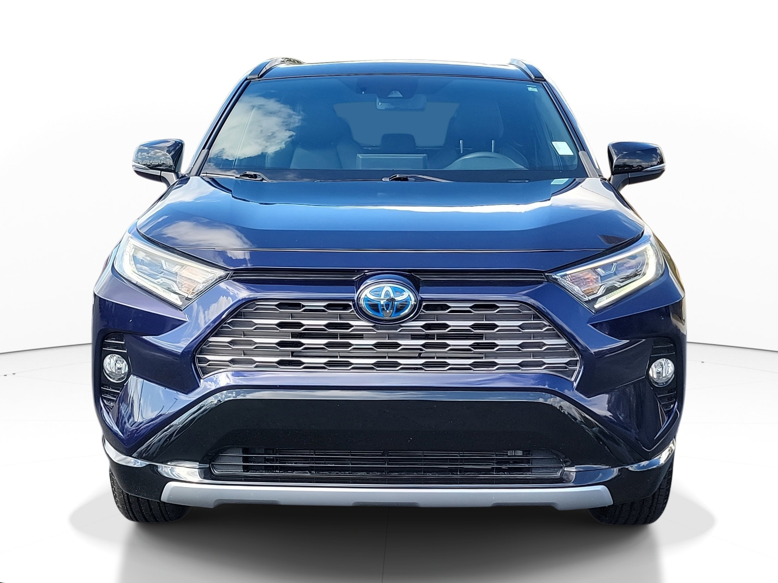 Used 2019 Toyota RAV4 XSE w/ XSE Weather Package image 2