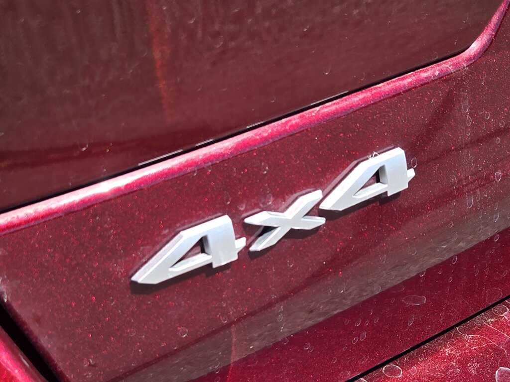 Used 2026 Jeep Grand Cherokee Laredo X AWD/4WD image 12