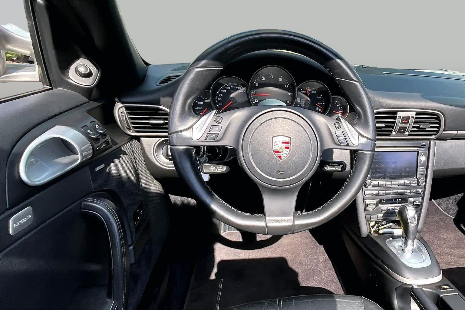 Used 2011 Porsche 911 Carrera RWD image 5