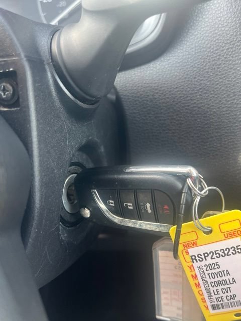 Used 2025 Toyota Corolla LE FWD image 22