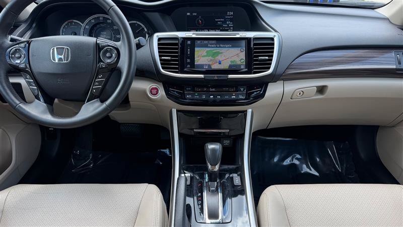 Used 2016 Honda Accord EX-L image 25