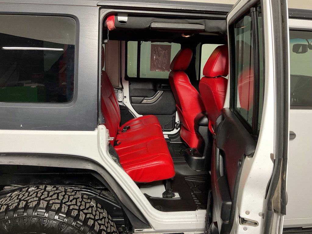 Used 2015 Jeep Wrangler Unlimited Sport w/ Quick Order Package 24S AWD/4WD image 30