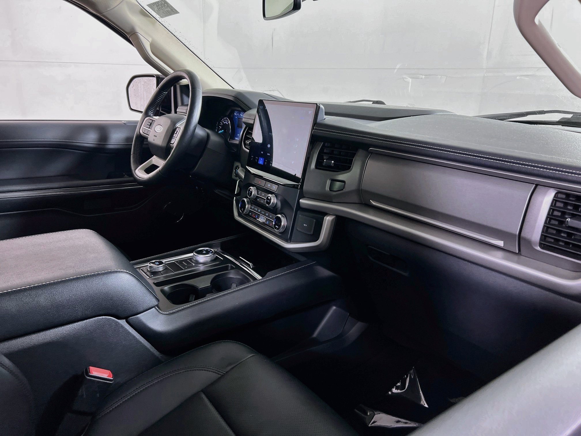 Used 2022 Ford Expedition XLT AWD/4WD image 30