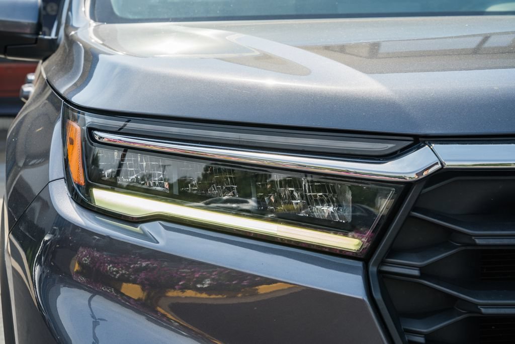 Used 2024 Honda Pilot EX-L image 11