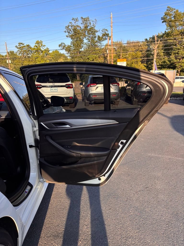 Used 2018 BMW 530i xDrive AWD/4WD image 45