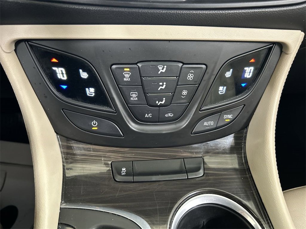 Used 2020 Buick Envision Premium w/ Driver Confidence Package image 18