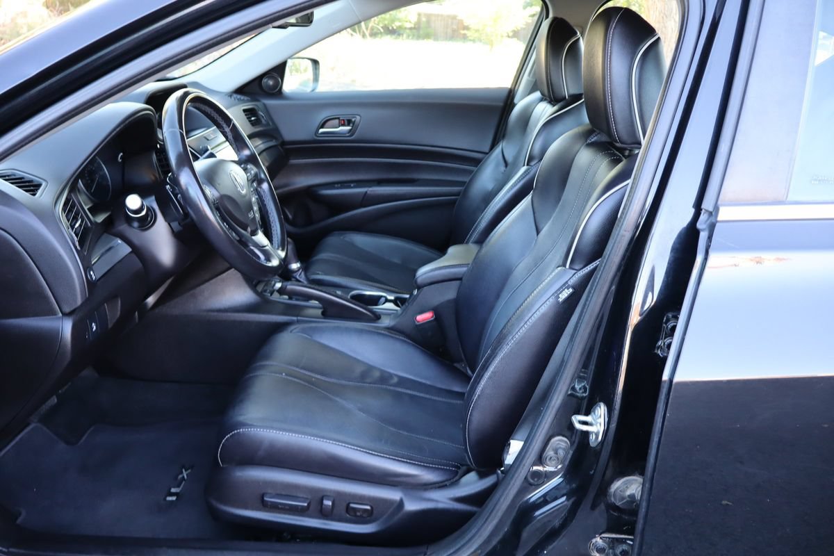 Used 2020 Acura ILX w/ Premium Package FWD image 19