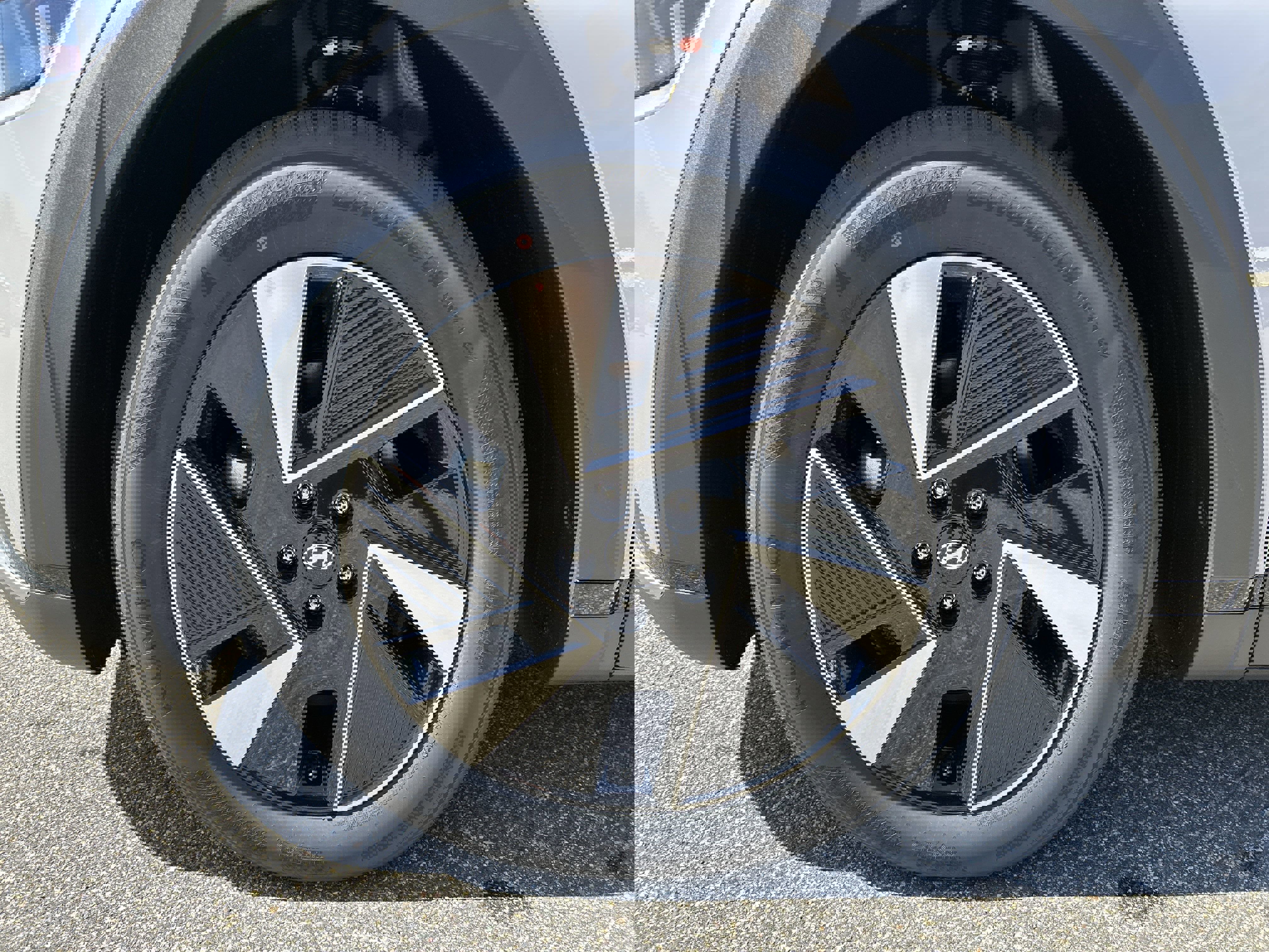 New 2025 Hyundai Ioniq 5 SE image 12