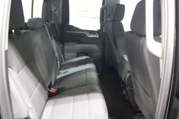 New 2026 GMC Sierra 1500 SLE image 28