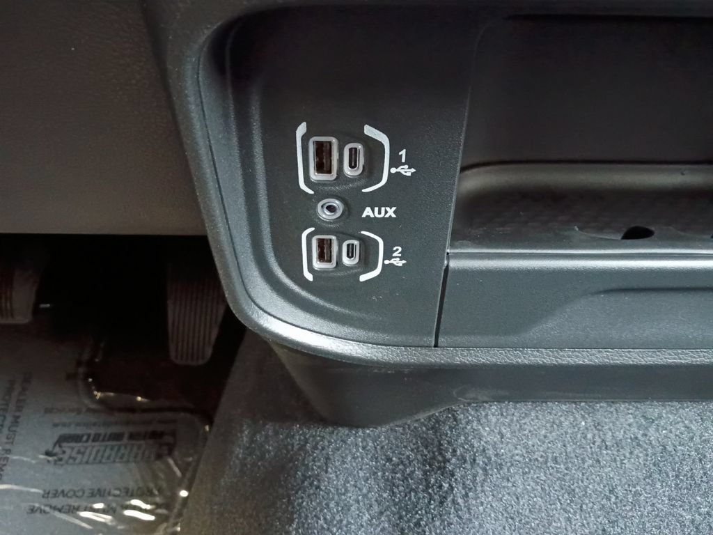 New 2026 RAM 3500 Tradesman AWD/4WD image 6