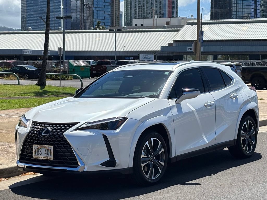 Used 2025 Lexus UX 300h AWD image 1