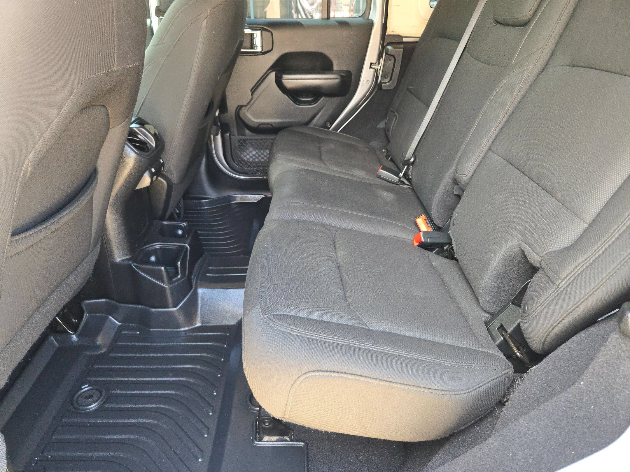 Used 2018 Jeep Wrangler Unlimited Sport S AWD/4WD image 13
