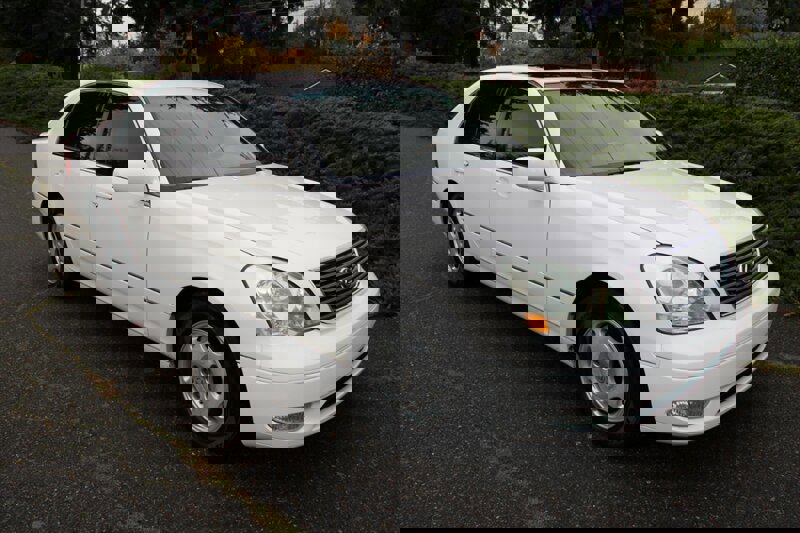 Used 2001 Lexus LS 430 image 2