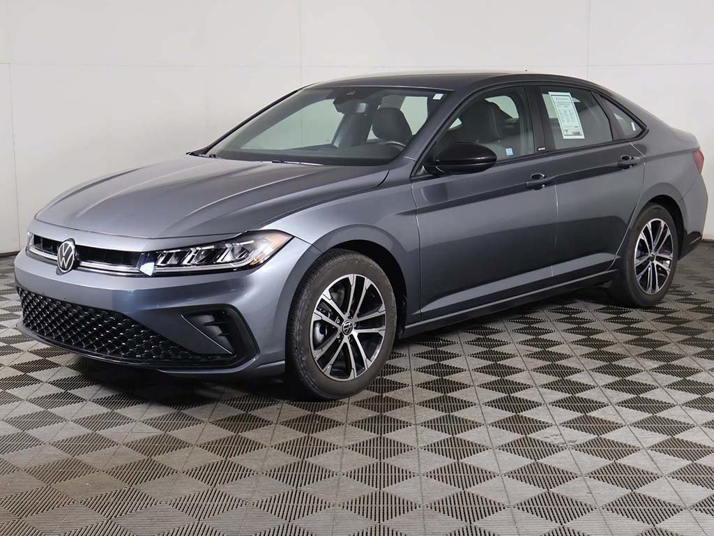 Used 2025 Volkswagen Jetta Sport FWD image 8
