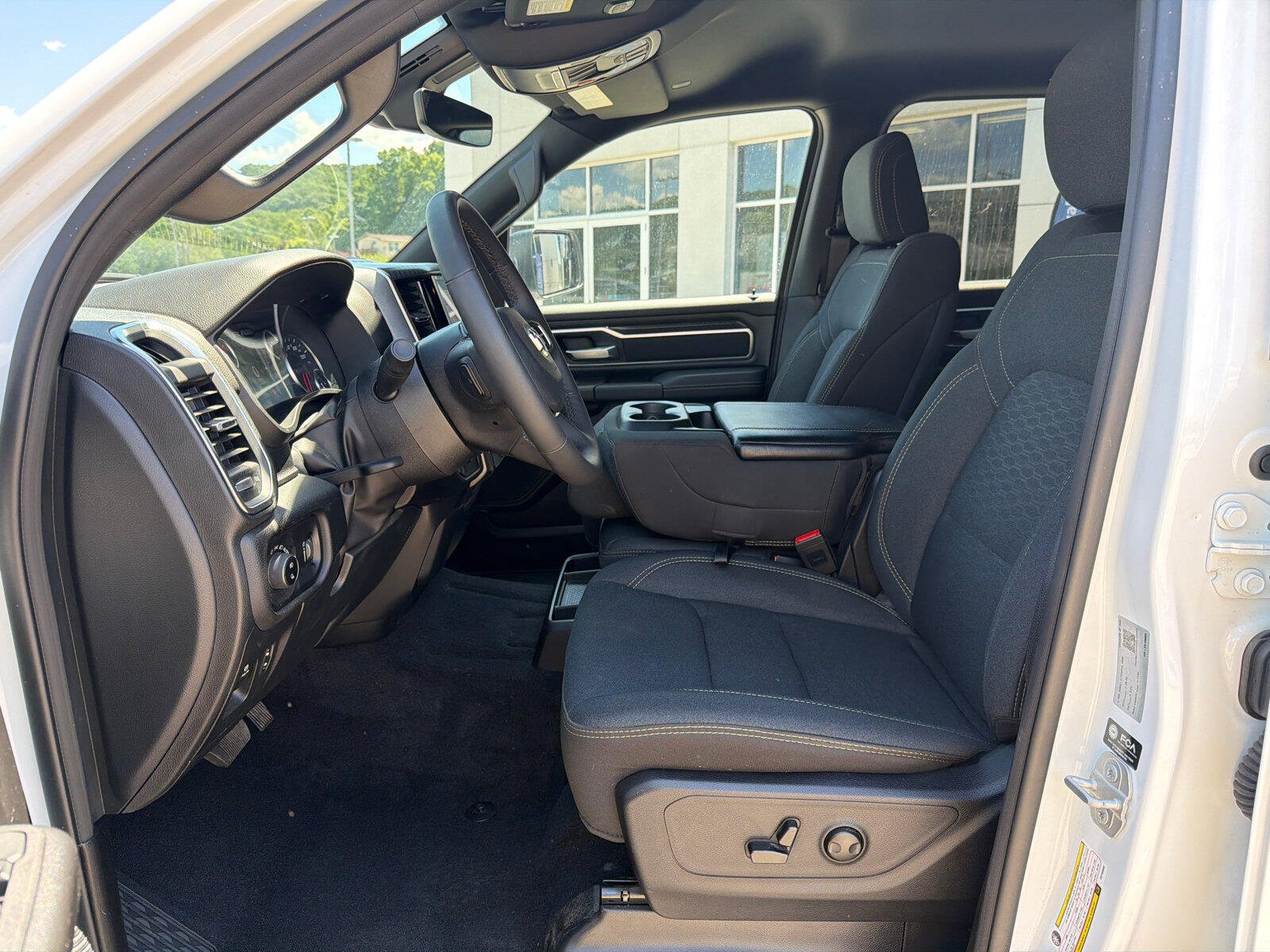 Used 2025 RAM 1500 Big Horn AWD/4WD image 15