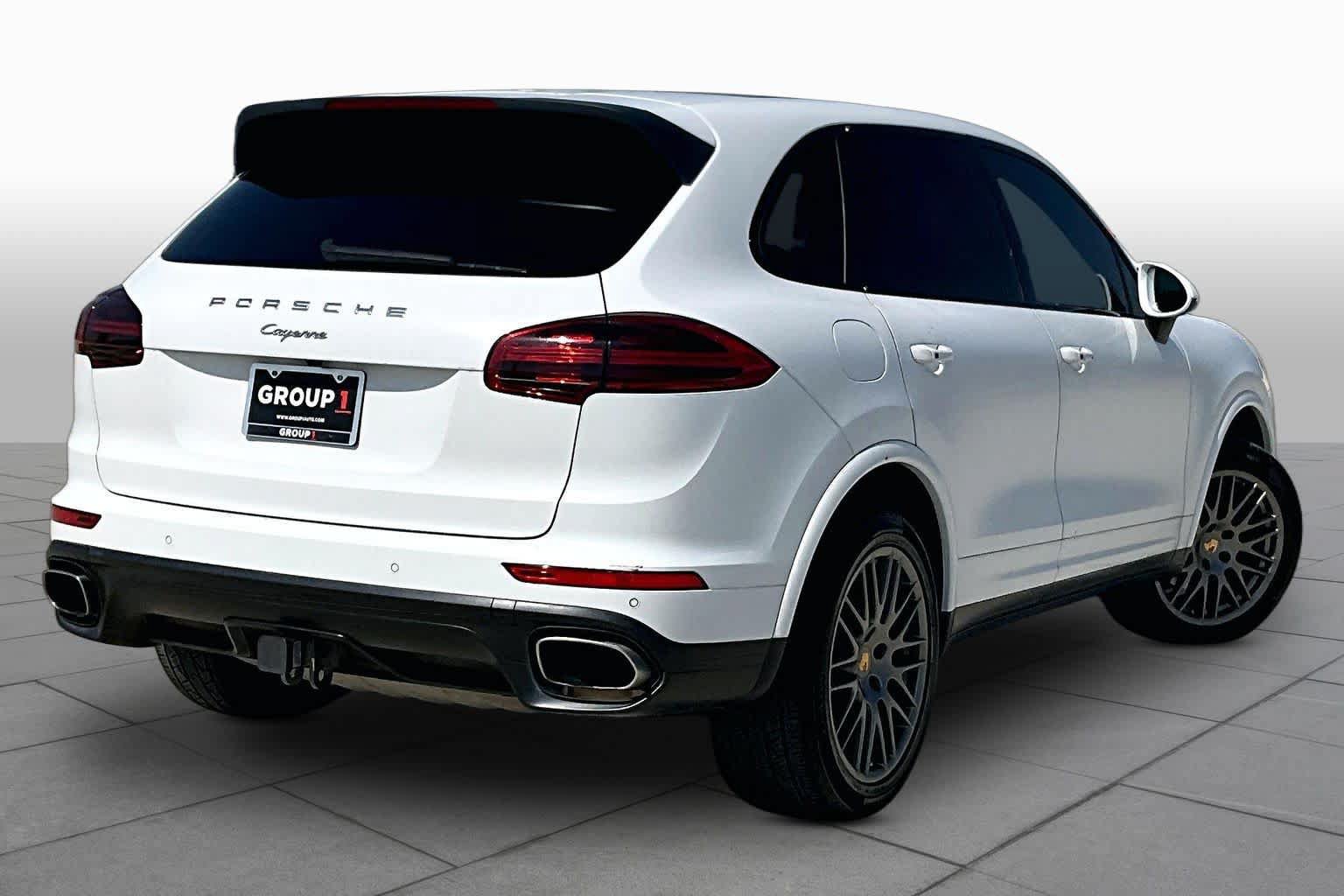 Used 2017 Porsche Cayenne Platinum Edition AWD/4WD image 12