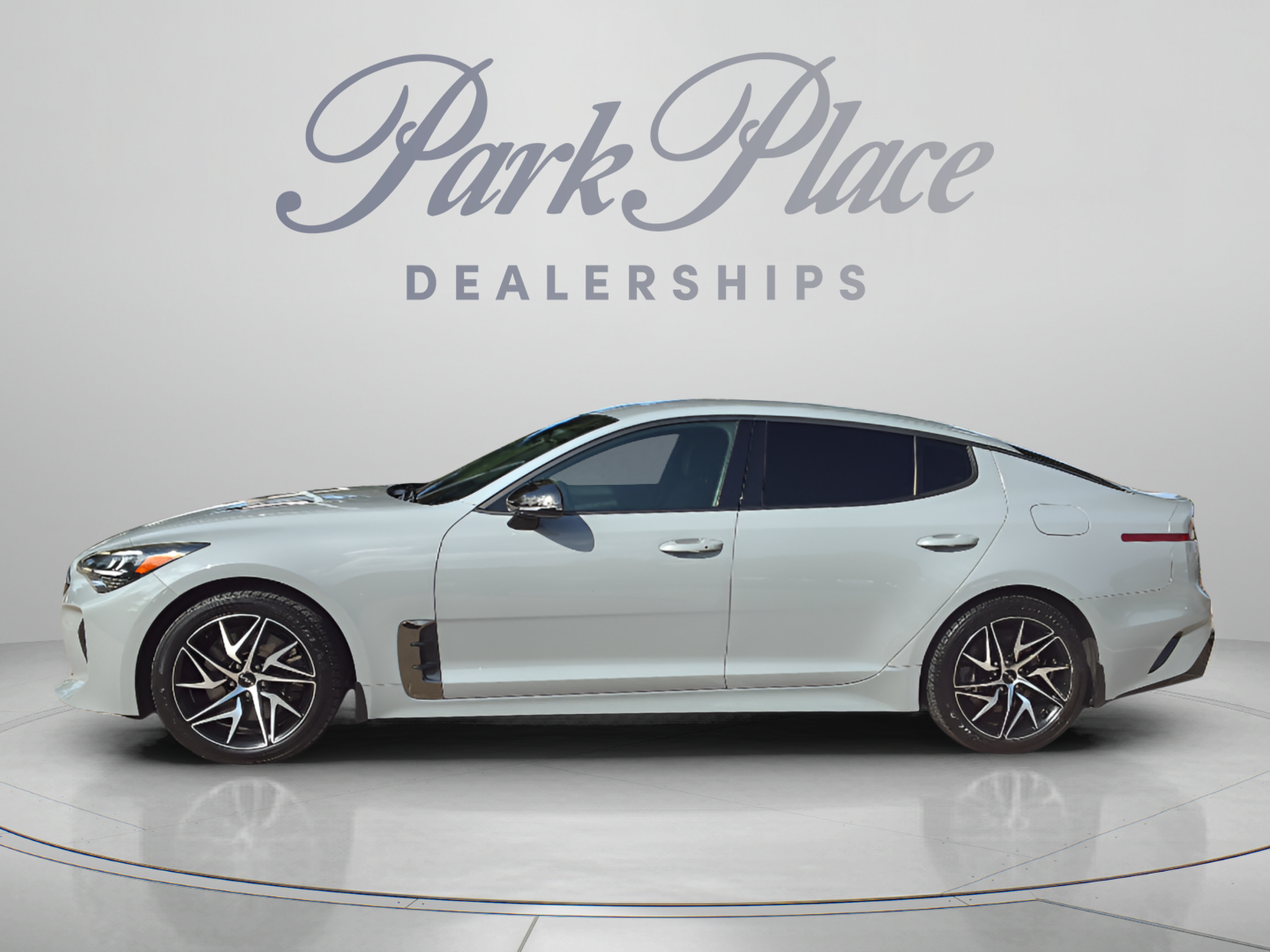 Used 2022 Kia Stinger GT-Line RWD video 2