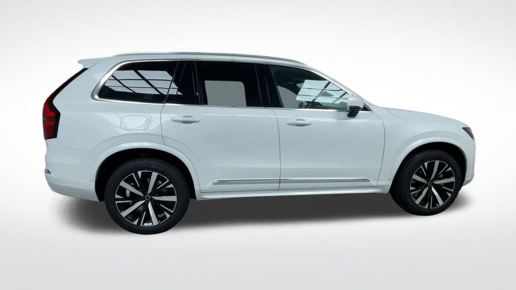 New 2026 Volvo XC90 B6 Core w/ Protection Package image 21