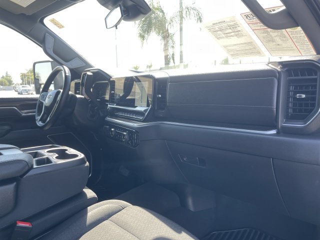 Used 2025 Chevrolet Silverado 2500 LT w/ Convenience Package AWD/4WD image 30