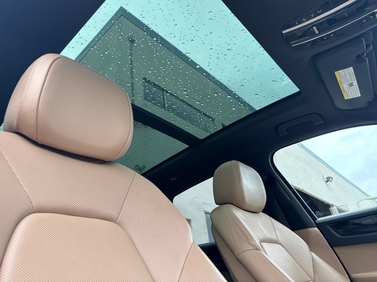 Certified 2022 Porsche Cayenne E-Hybrid AWD/4WD image 19