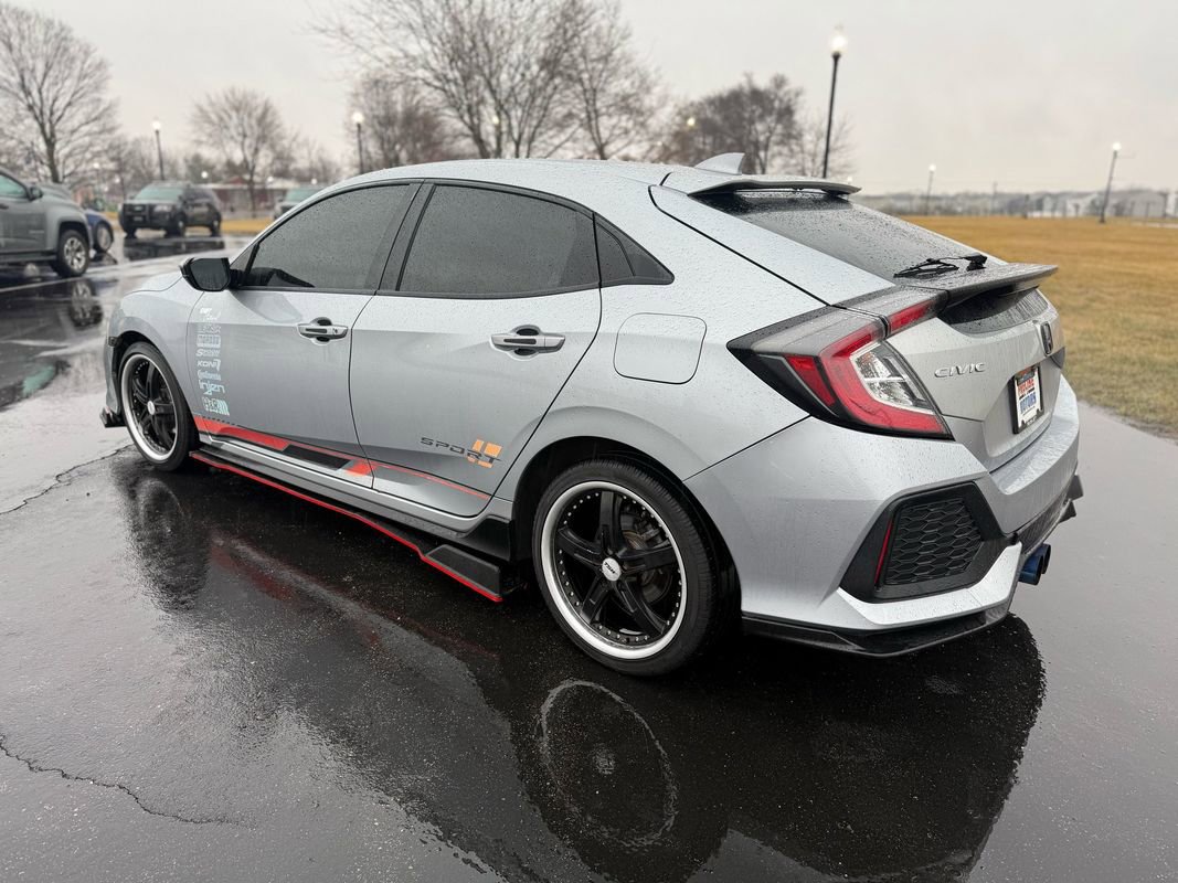 Used 2018 Honda Civic Sport image 8