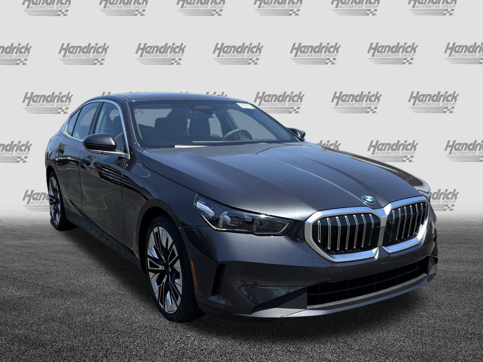 Certified 2025 BMW 540i xDrive AWD/4WD image 2