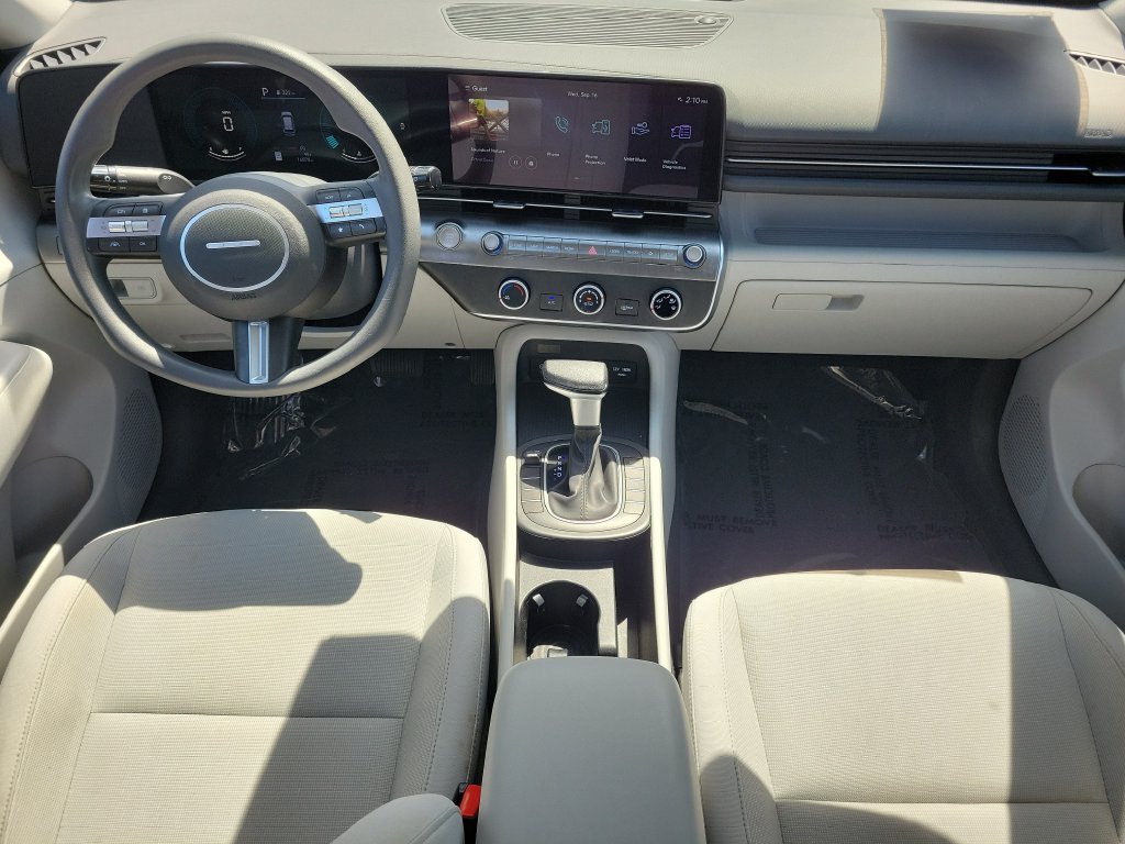 Used 2025 Hyundai Kona SE FWD image 12