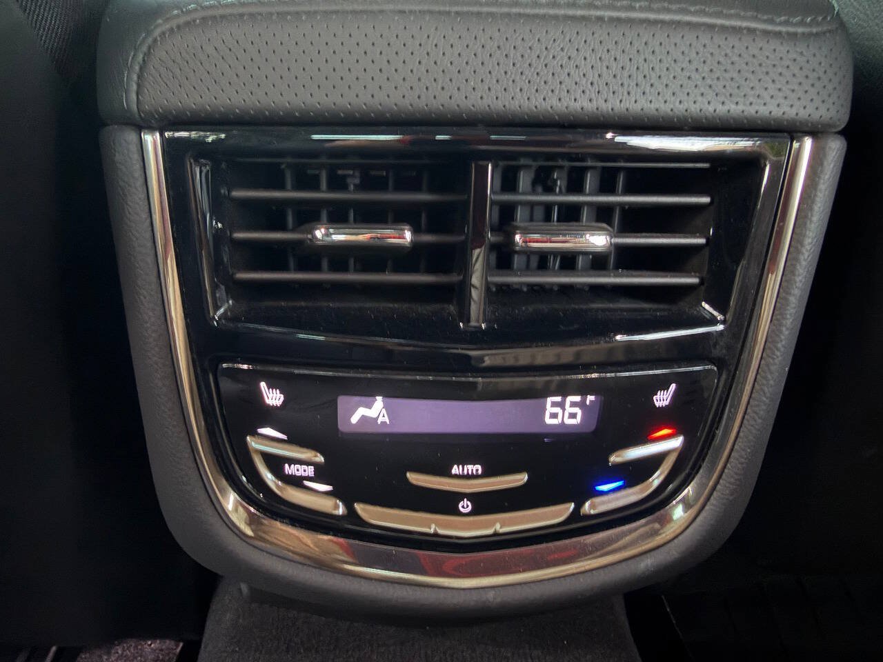Used 2018 Cadillac CTS Premium Luxury AWD/4WD image 22