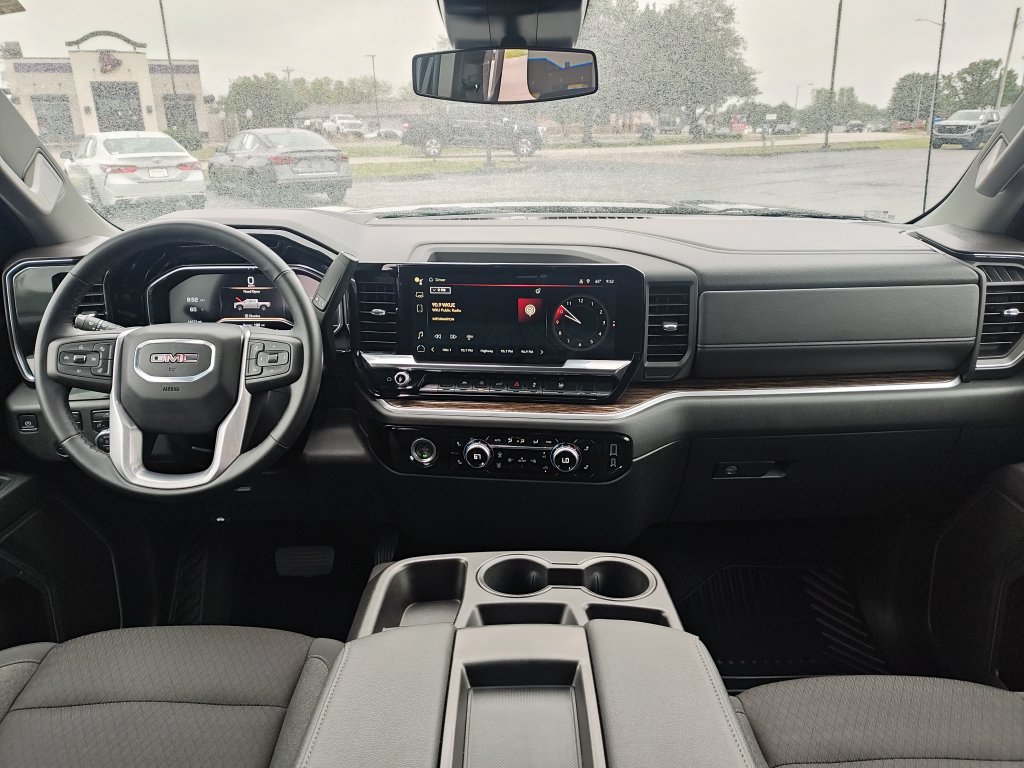 Used 2024 GMC Sierra 1500 Elevation AWD/4WD image 15