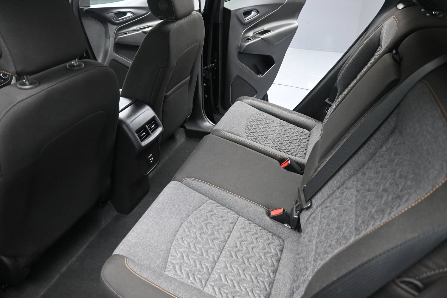 Used 2024 Chevrolet Equinox LT AWD/4WD image 37
