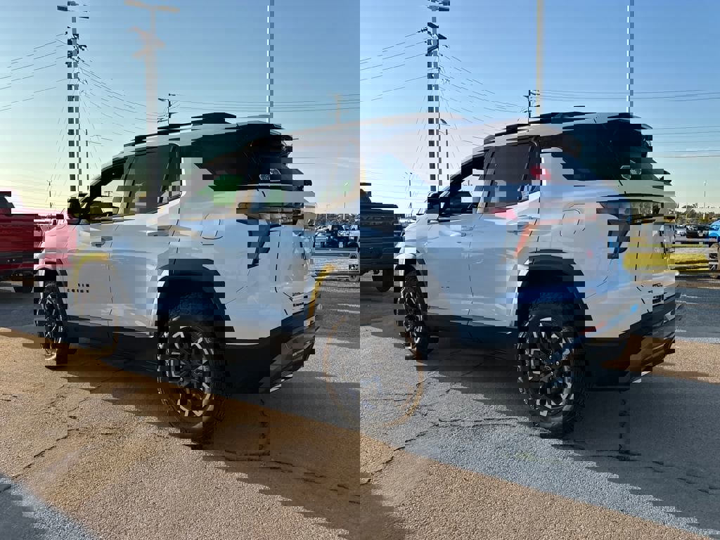 New 2026 Chevrolet Equinox ACTIV w/ Safety and Technology Package image 3