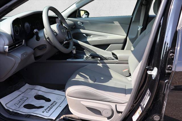 Used 2024 Hyundai Elantra SEL FWD image 11