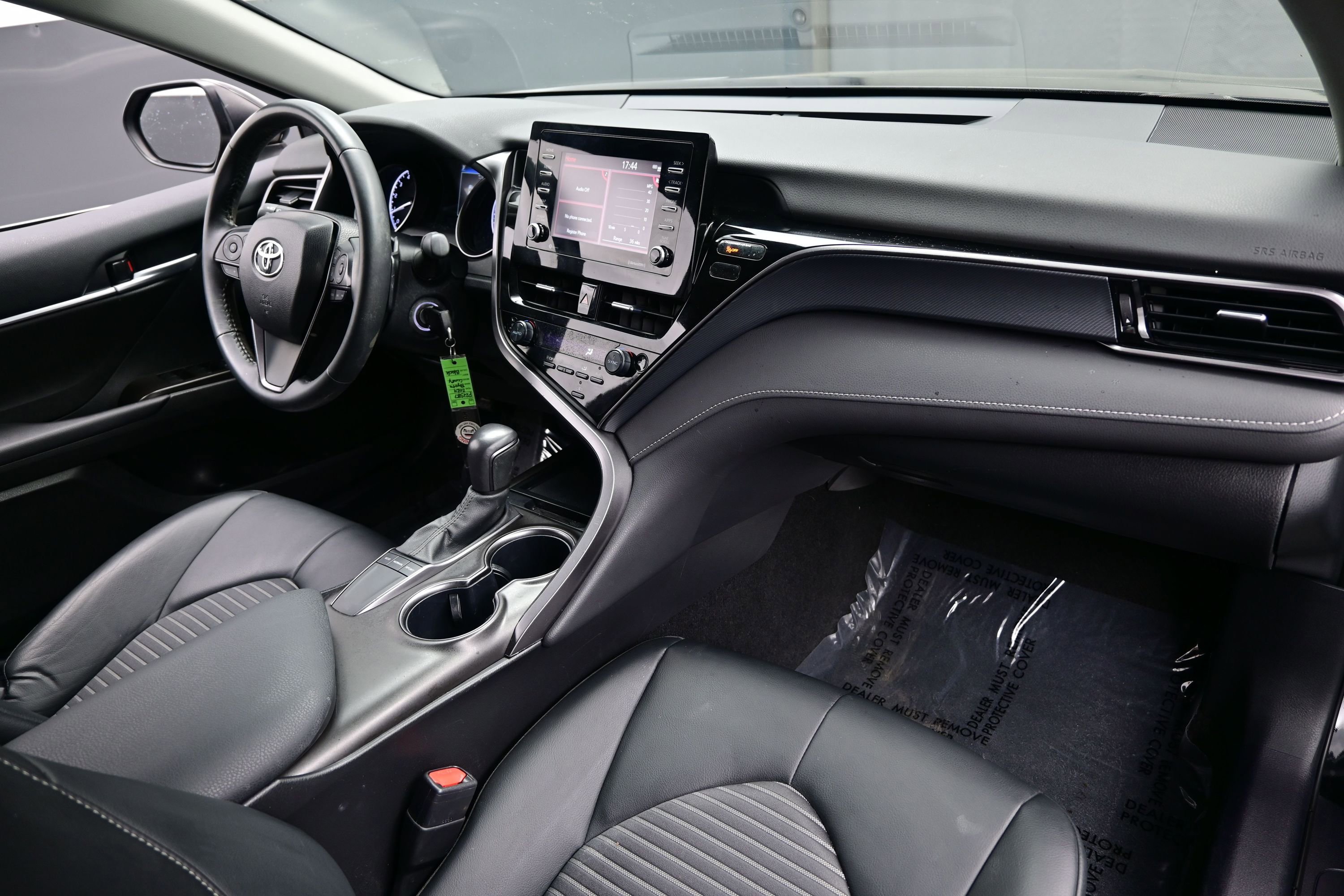 Used 2024 Toyota Camry SE FWD image 15