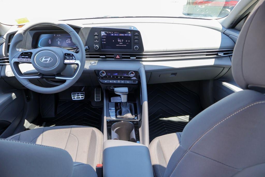 New 2026 Hyundai Elantra SEL Sport Premium FWD image 6