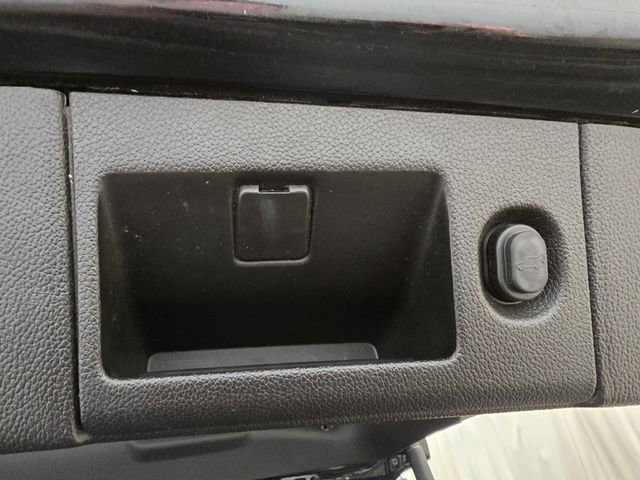 Used 2018 Chevrolet Tahoe LT w/ LT Signature Package image 39