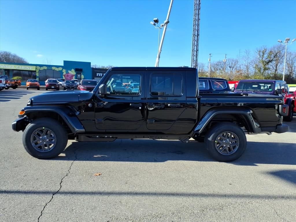 New 2026 Jeep Gladiator Sport image 7