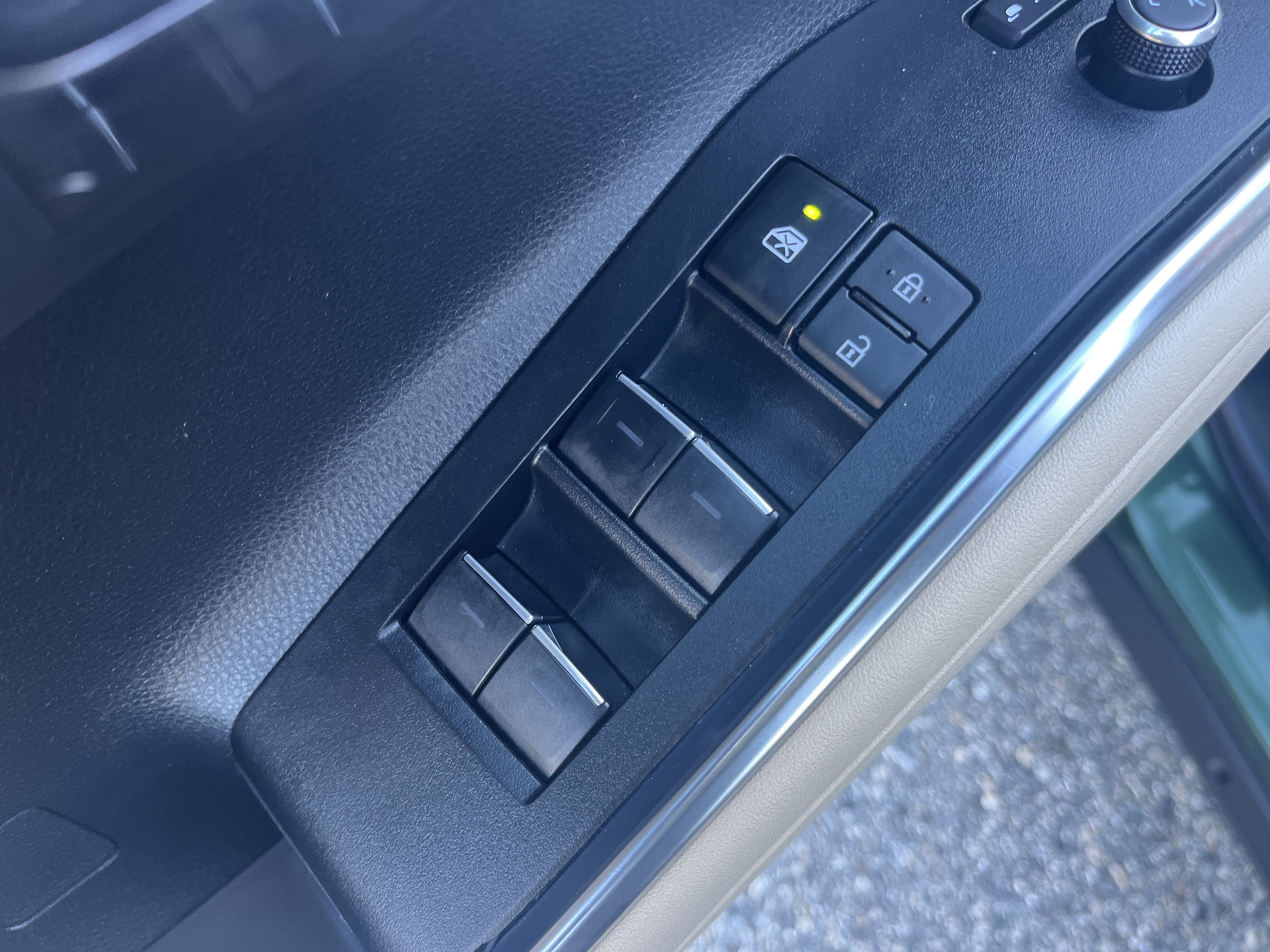 Used 2024 Toyota Highlander Platinum image 21