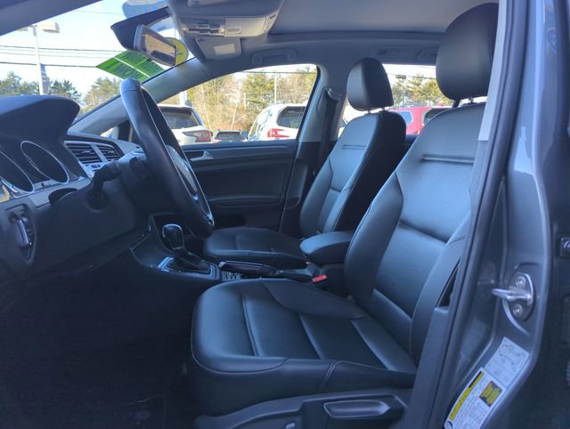 Used 2018 Volkswagen Golf SE image 15