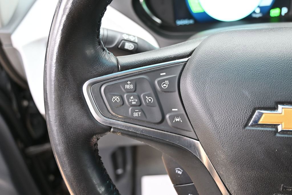 Used 2018 Chevrolet Bolt Premier w/ Driver Confidence II Package image 16