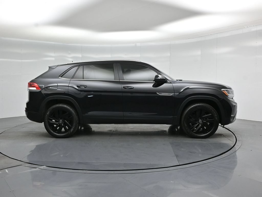 Used 2023 Volkswagen Atlas Cross Sport SE w/ Black Wheel Package AWD/4WD image 25