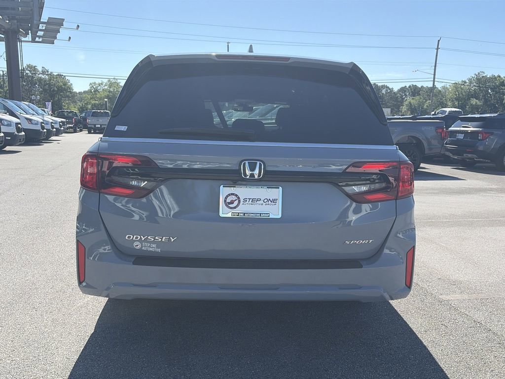 Used 2025 Honda Odyssey Sport-L image 6