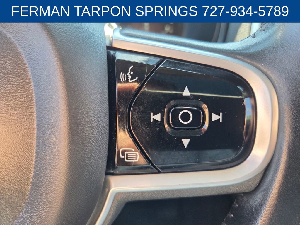 Used 2021 Volvo XC90 T6 Momentum w/ Protection Package Premier image 29
