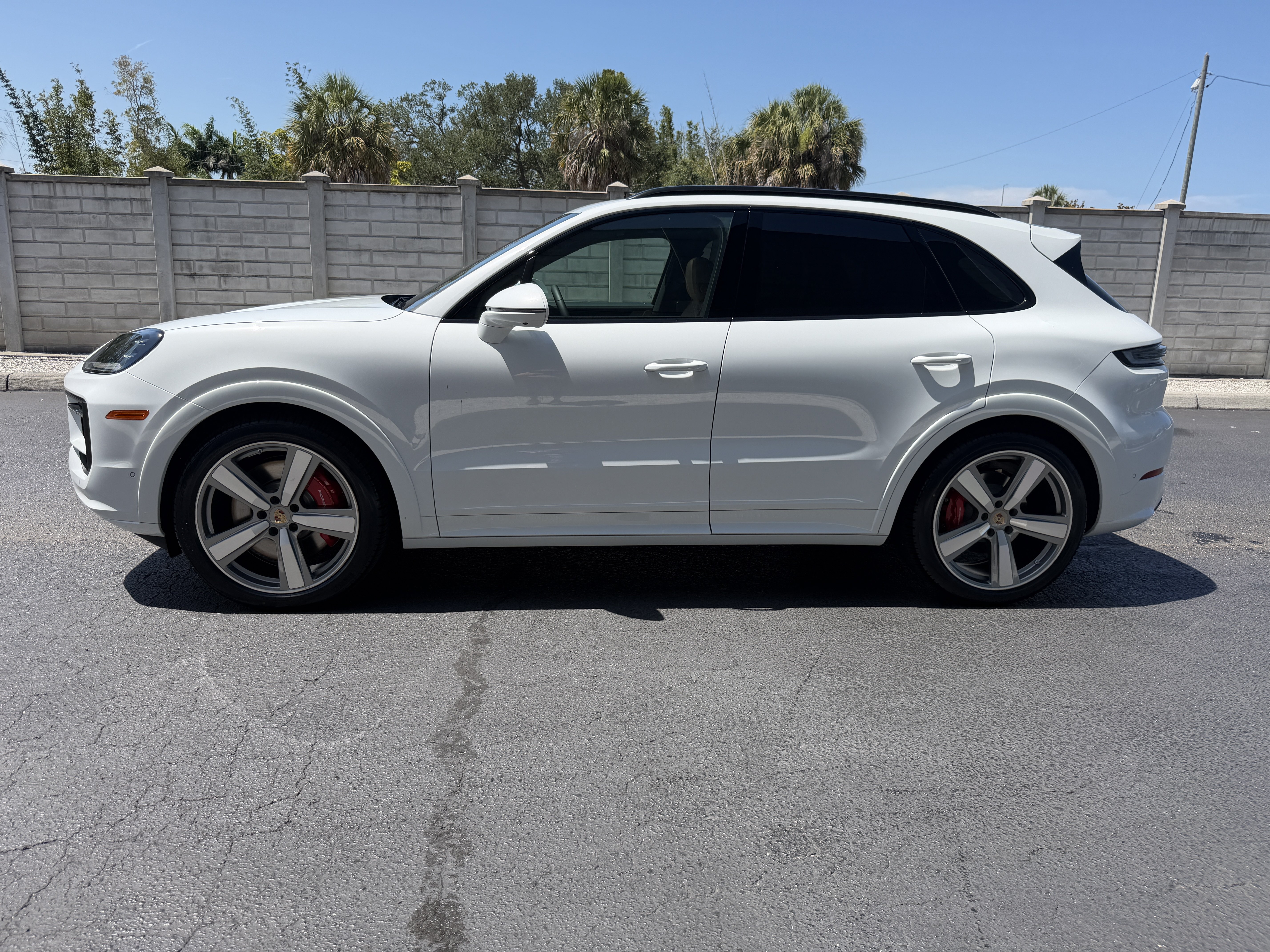 New 2026 Porsche Cayenne S AWD/4WD image 2