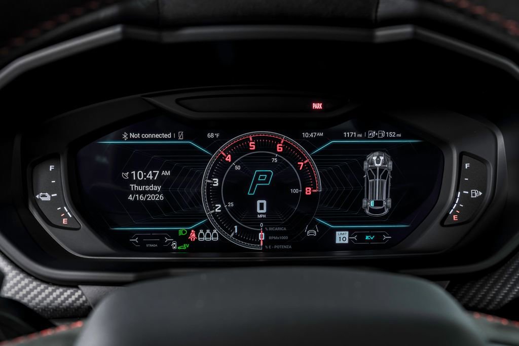 Used 2025 Lamborghini Urus SE image 16