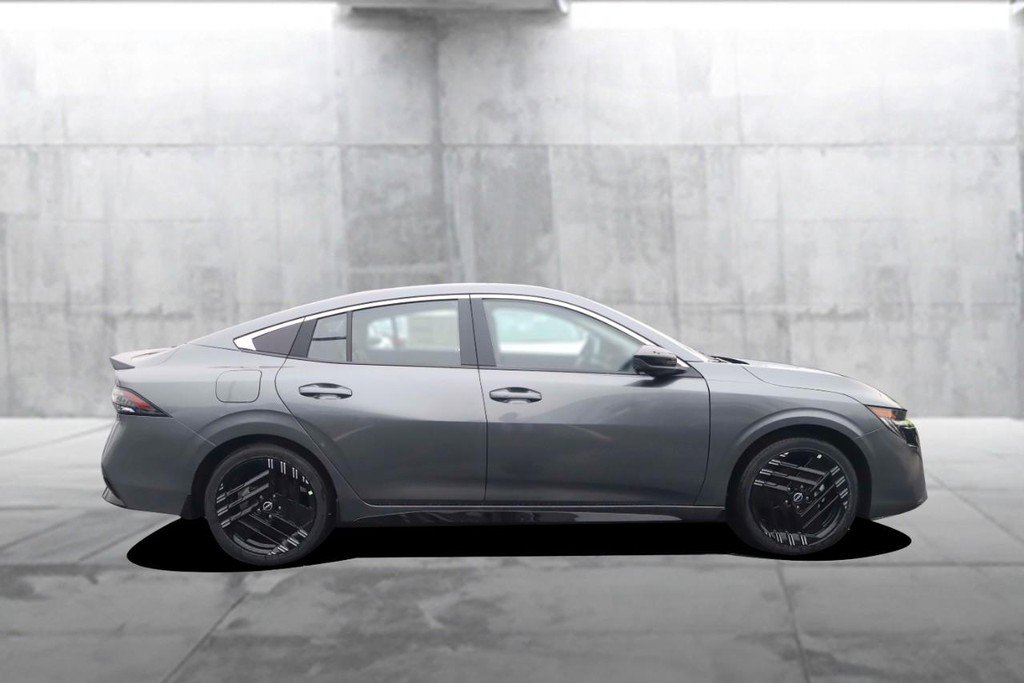 New 2026 Nissan Sentra SR w/ SR Premium Package FWD image 5