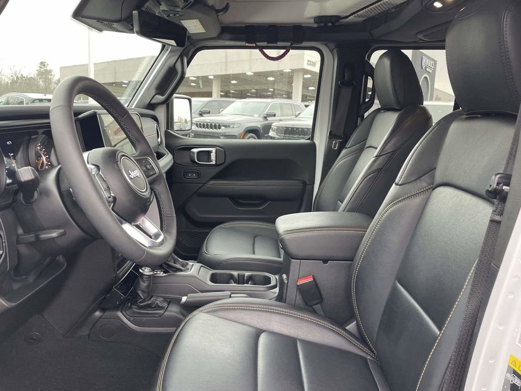 Certified 2025 Jeep Wrangler Sahara image 26